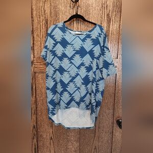 LuLaRoe Blue & White Geometric Tee